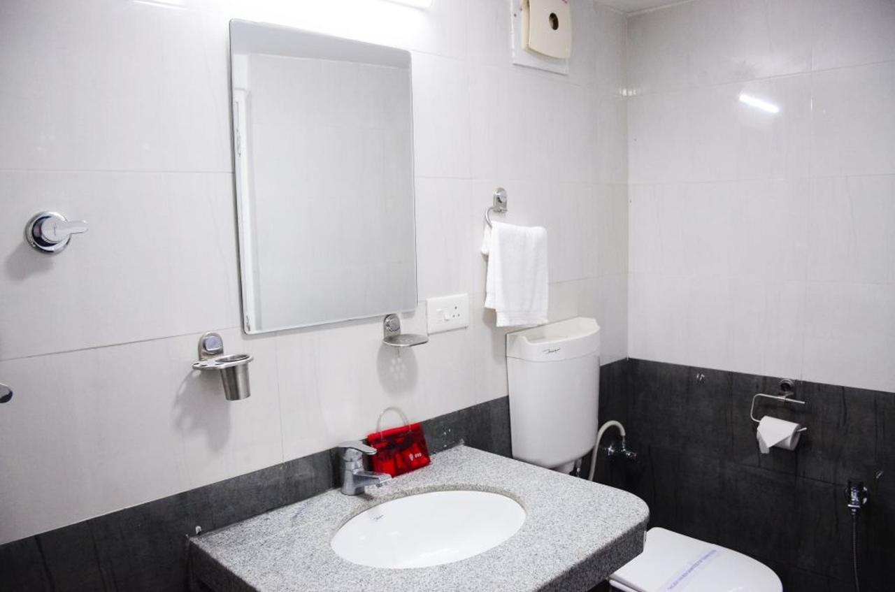 Oyo 6429 Hotel Pearl 푸네 외부 사진