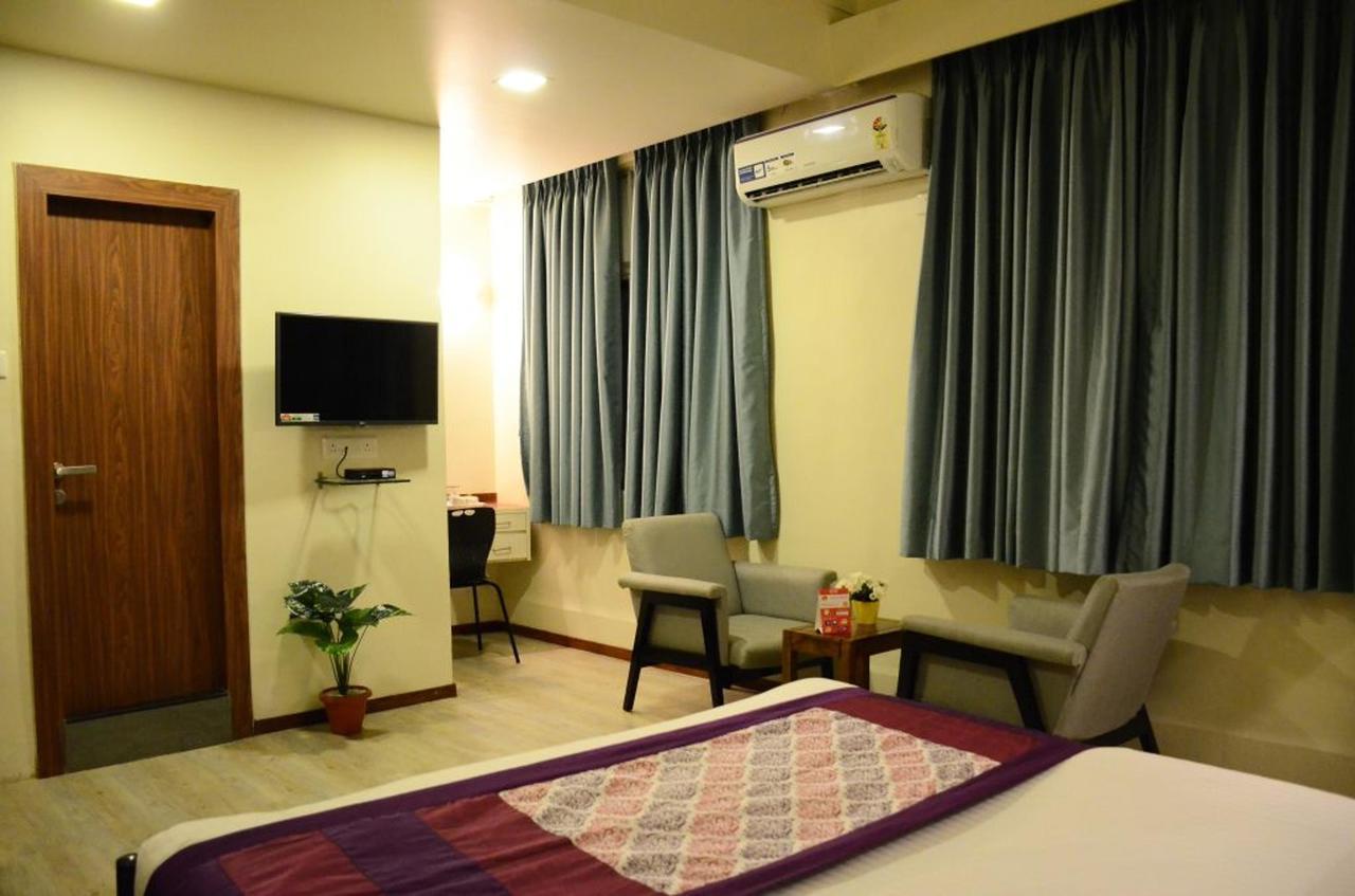 Oyo 6429 Hotel Pearl 푸네 외부 사진