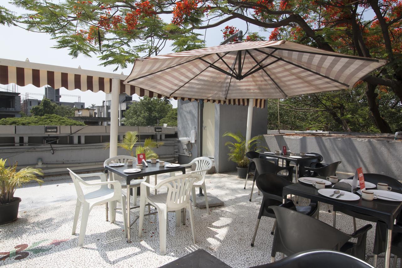 Oyo 6429 Hotel Pearl 푸네 외부 사진