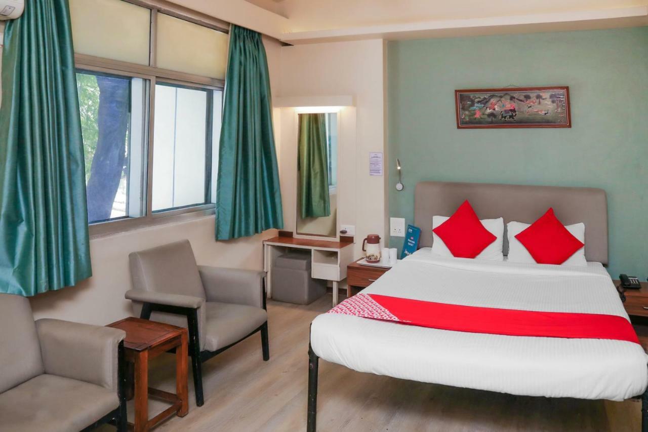 Oyo 6429 Hotel Pearl 푸네 외부 사진